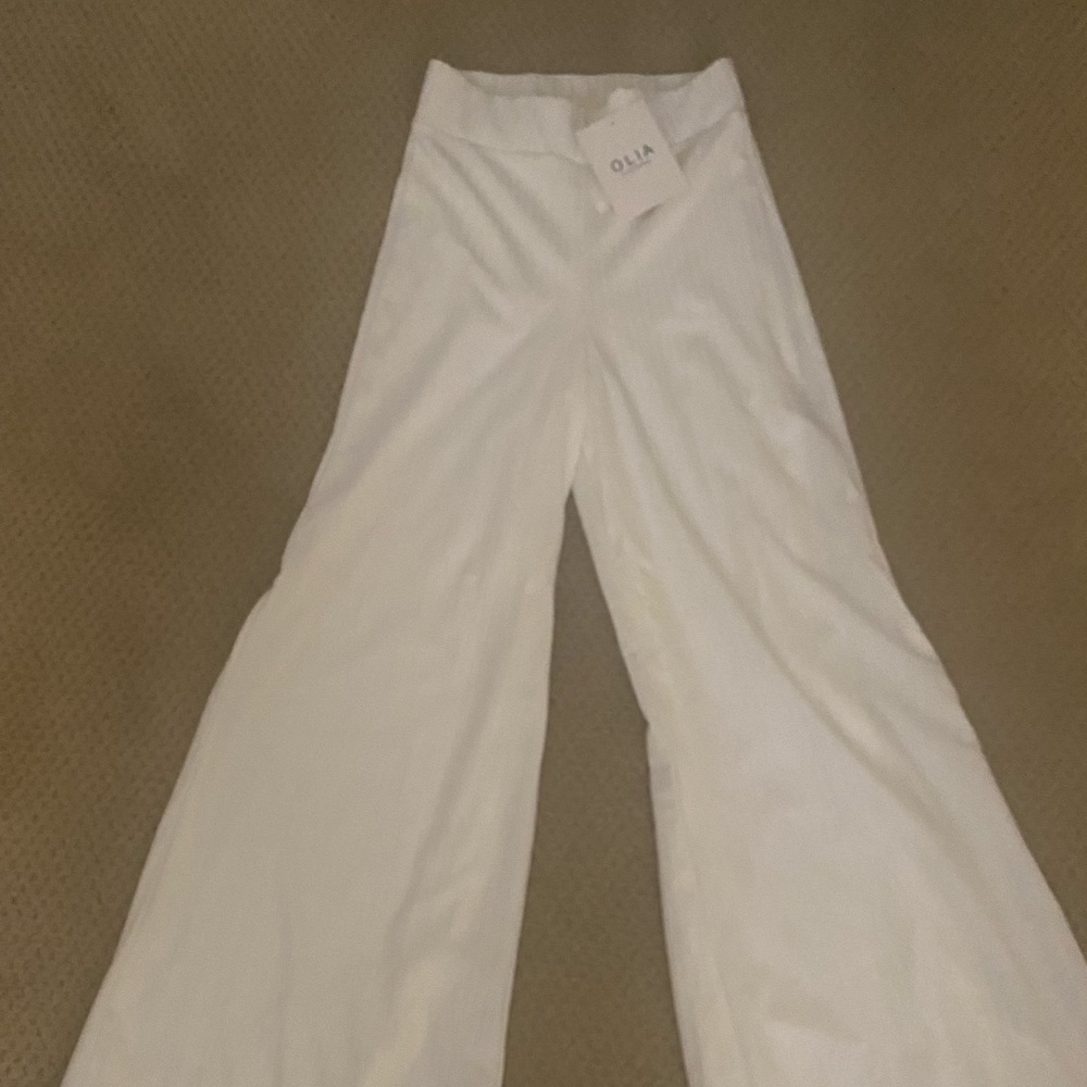 Wide leg stretchy pants